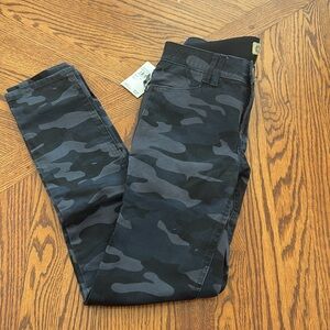 NWT Democracy pants